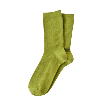 Moss green cotton crew socks with a simple, solid design for everyday comfort and style.