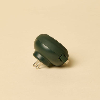 Retractable Charger in Evergreen